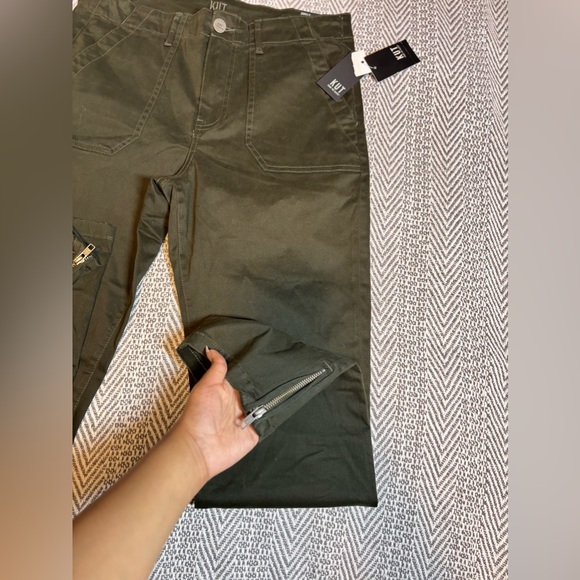 KUT from the Kloth | Ankle Straight Leg Pants in Green | Sz 12 - Picture 10 of 11